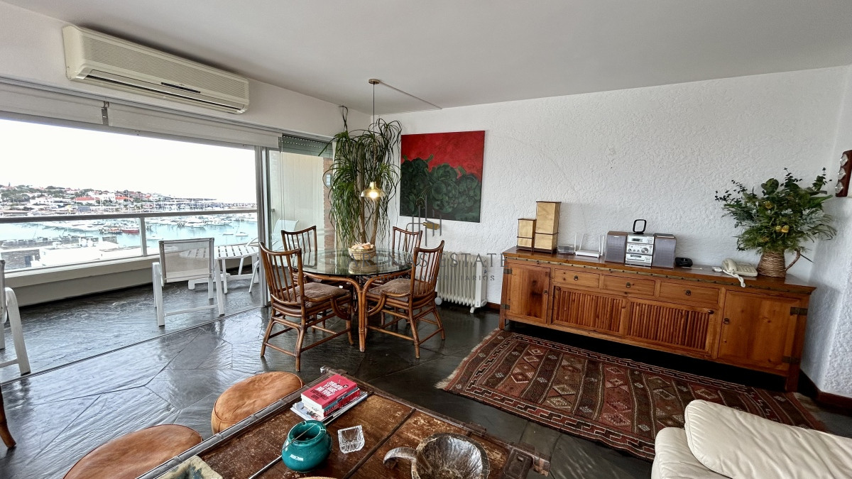 Apartamento ID.2158 - Apartamento de 3 dormitorios en venta, peninsula, puerto Punta del Este