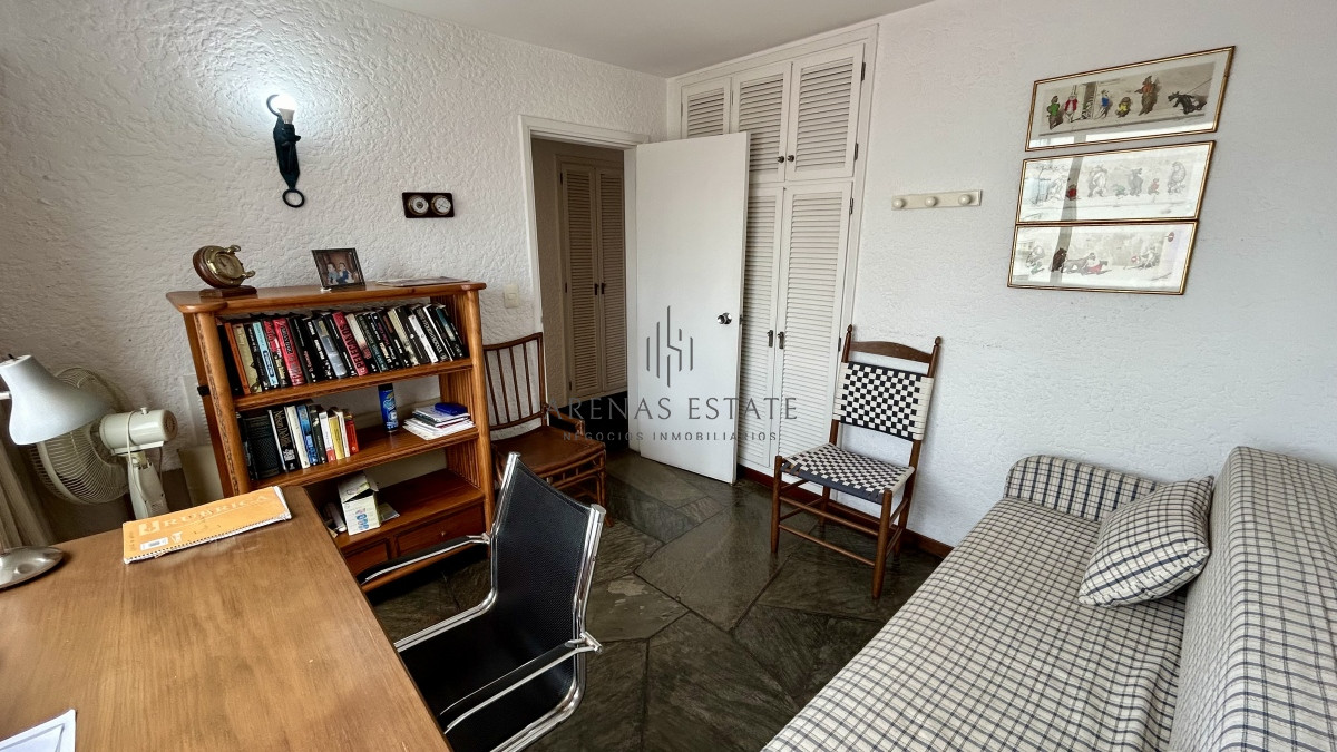Apartamento ID.2158 - Apartamento de 3 dormitorios en venta, peninsula, puerto Punta del Este