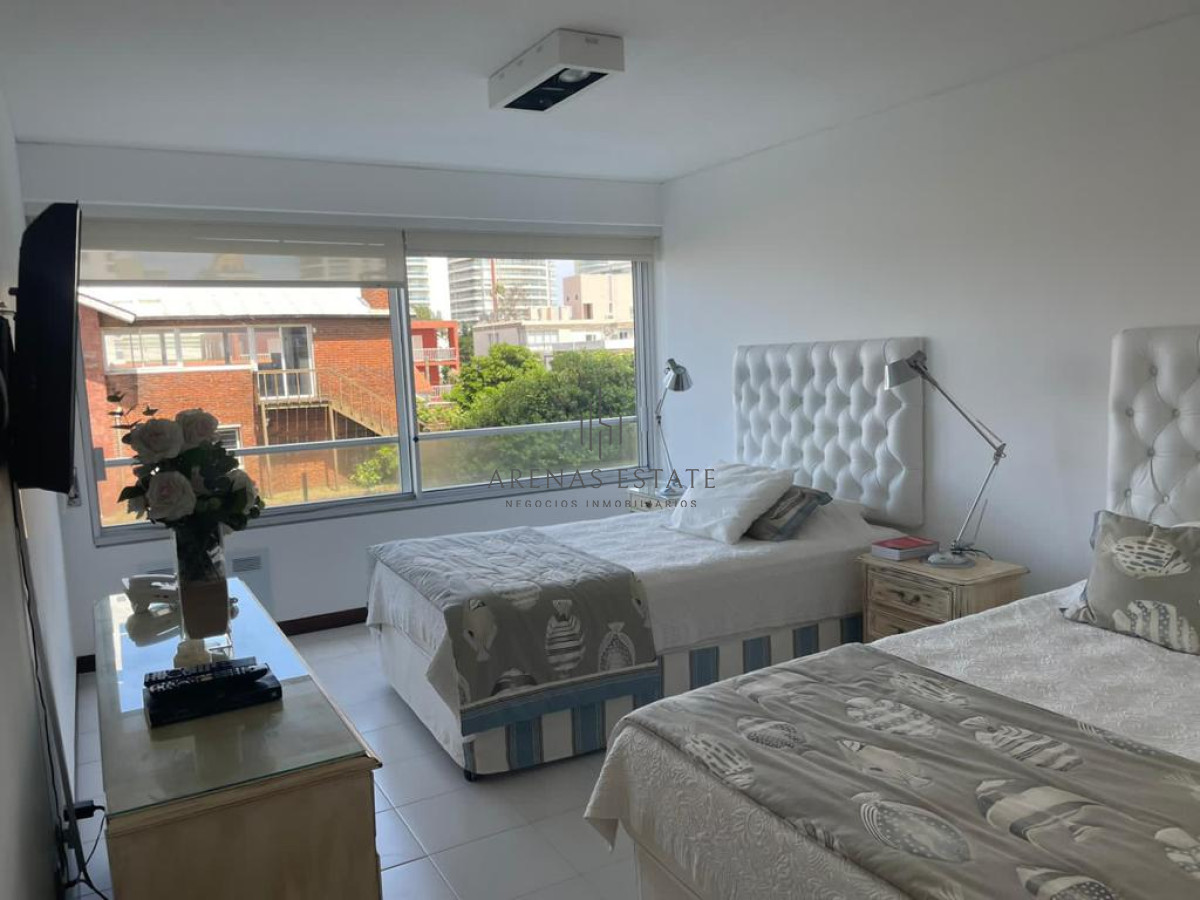 Apartamento ID.2152 - Apartamento en torre de categoría en venta y alquiler temporario.