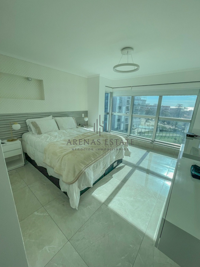 Apartamento ID.2149 - Apartamento en venta, 3 dormitorios en Punta del Este