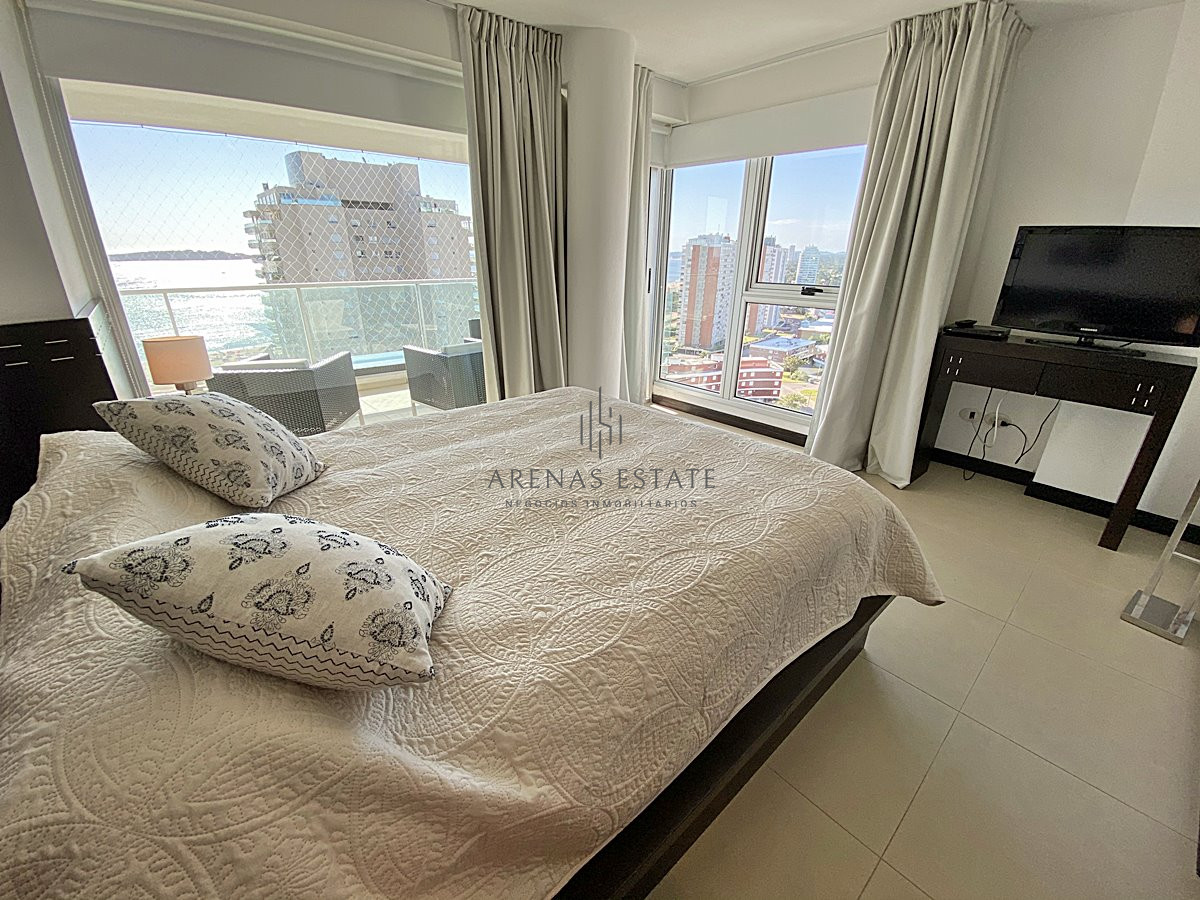 Apartamento ID.2151 - Hermoso apartamento de 3 dormitorios a pasos de Playa Mansa! 