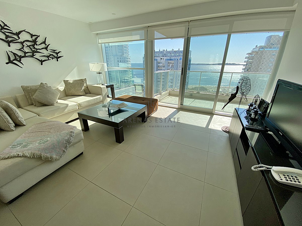 Apartamento ID.2151 - Hermoso apartamento de 3 dormitorios a pasos de Playa Mansa! 