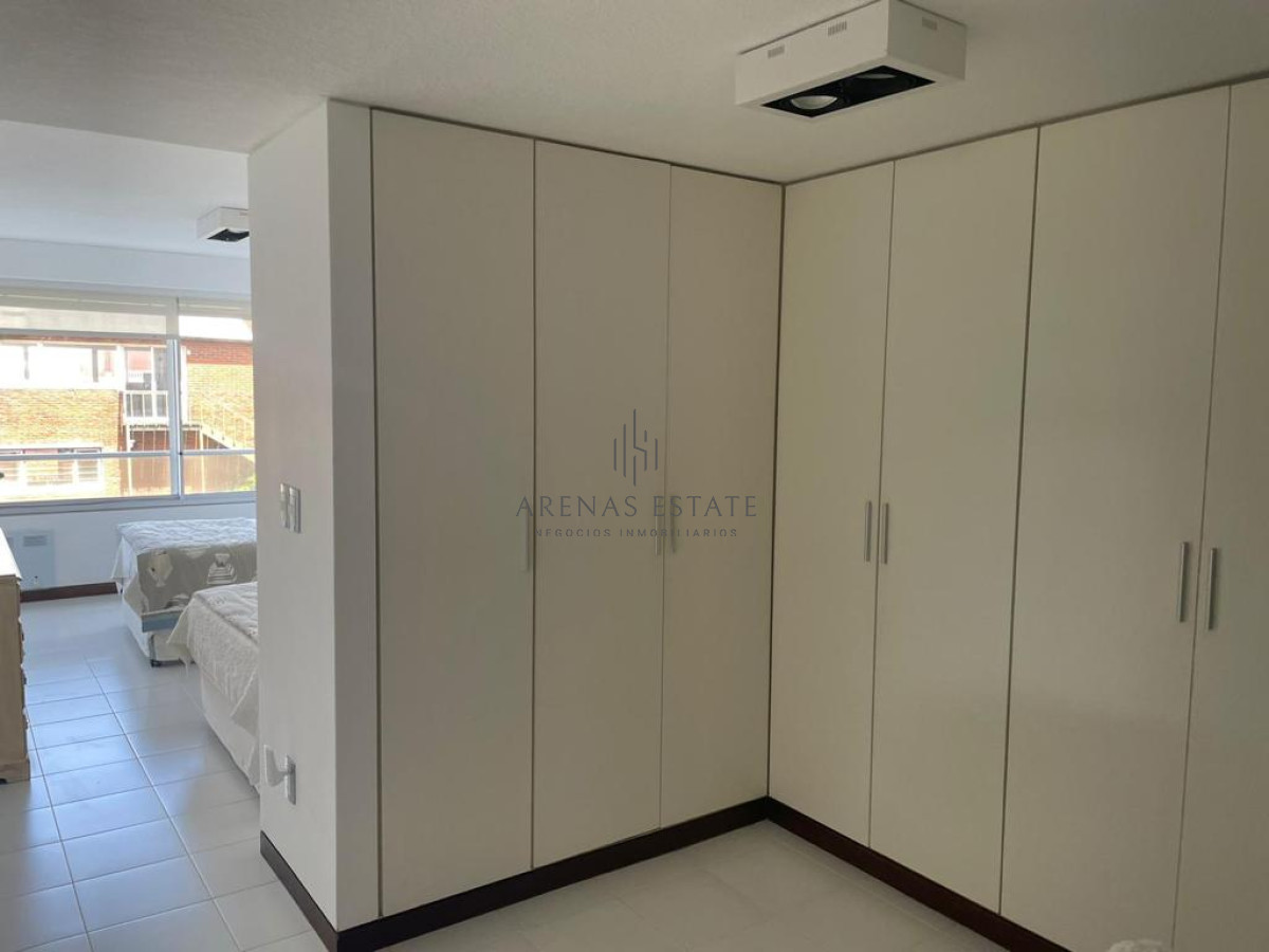 Apartamento ID.2152 - Apartamento en torre de categoría en venta y alquiler temporario.