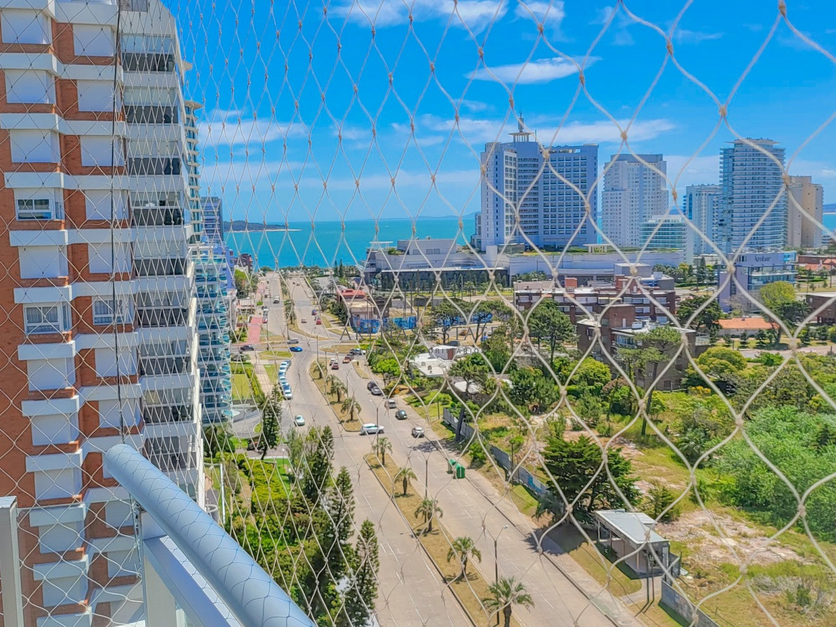 Apartamento ID.3036 - Apartamento de 3 dormitorios en venta Punta del Este