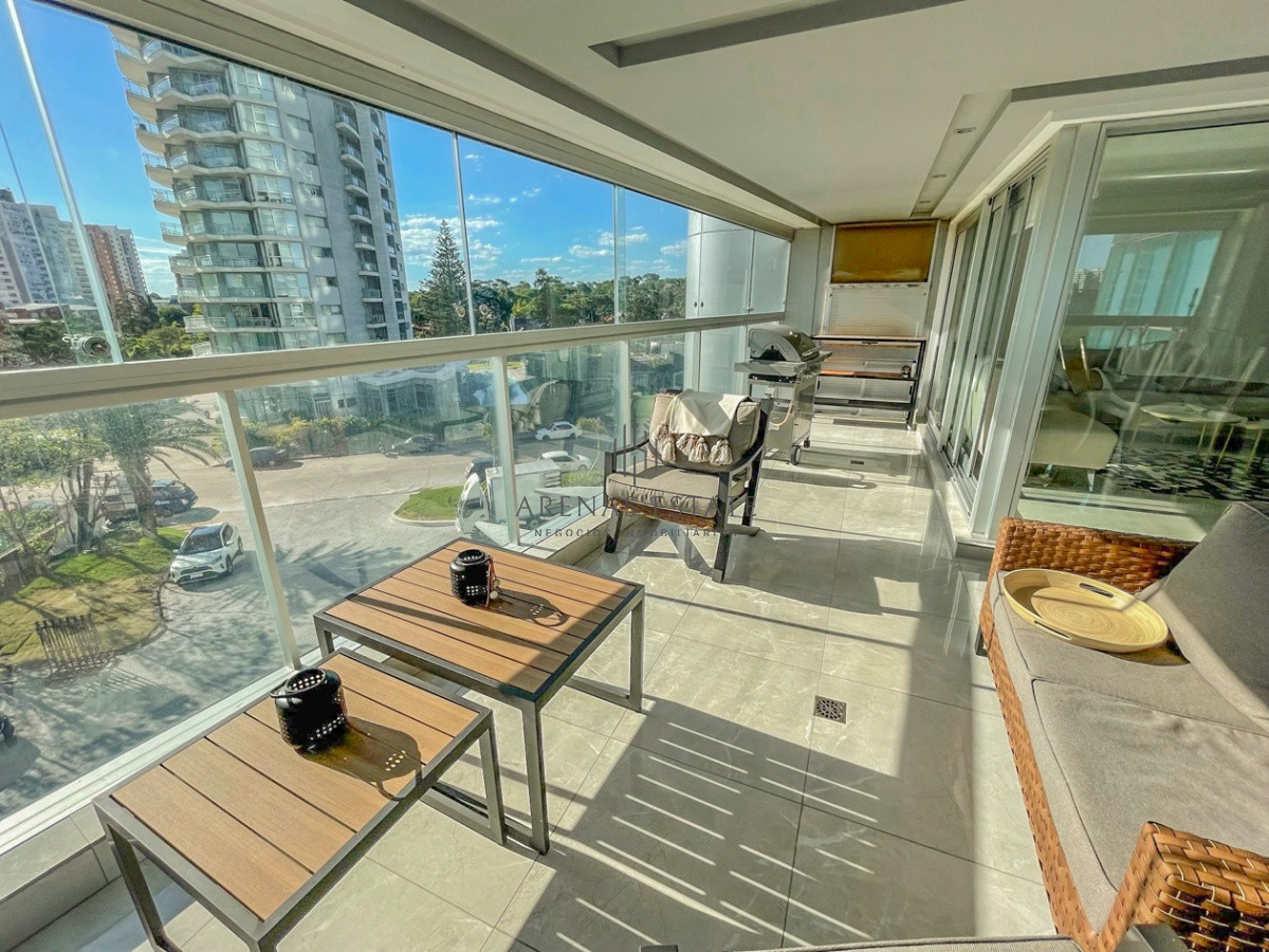 Apartamento ID.2149 - Apartamento en venta, 3 dormitorios en Punta del Este