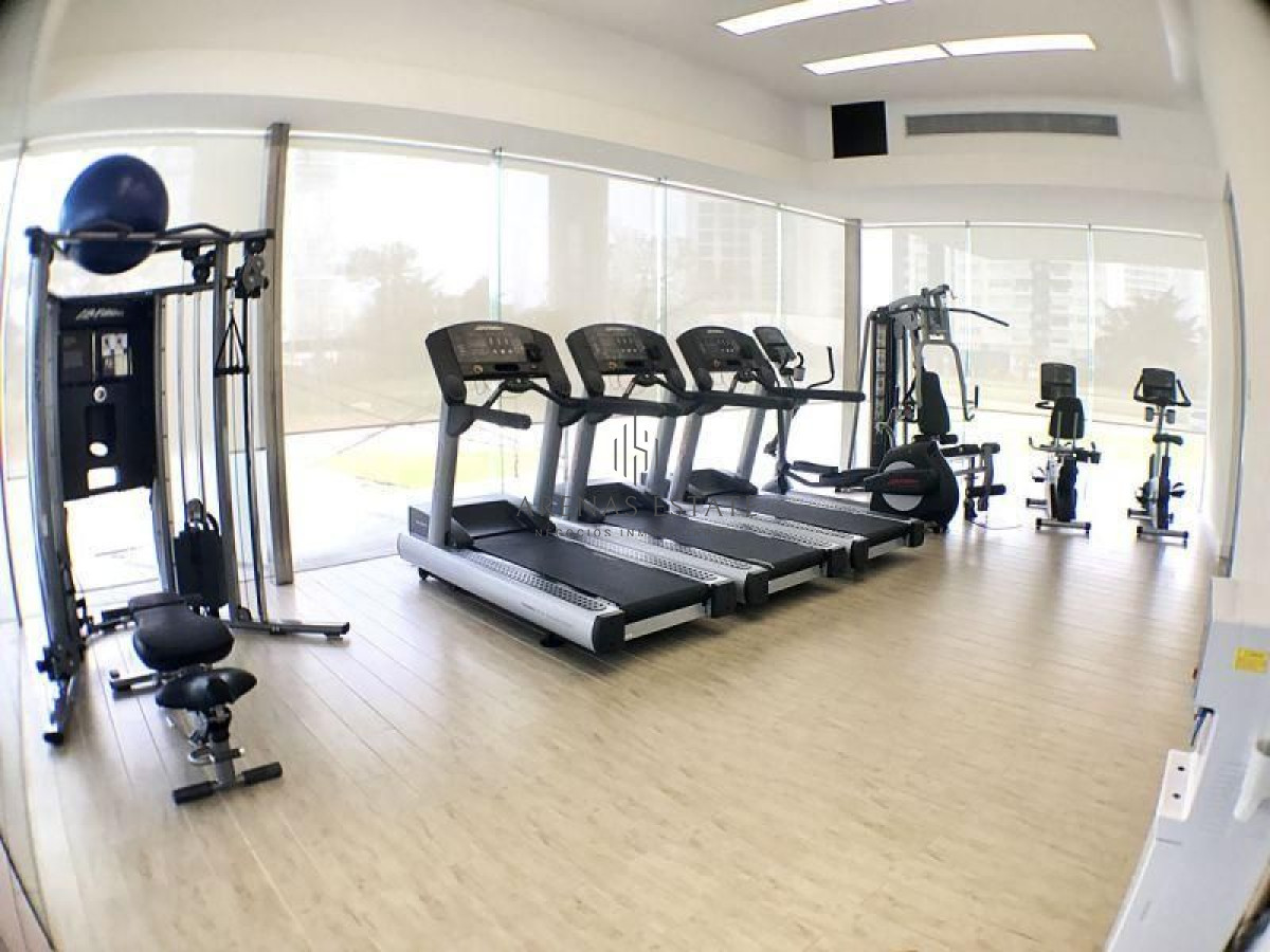 Apartamento ID.2150 - Apartamento en venta Playa Mansa 3 dormitorios