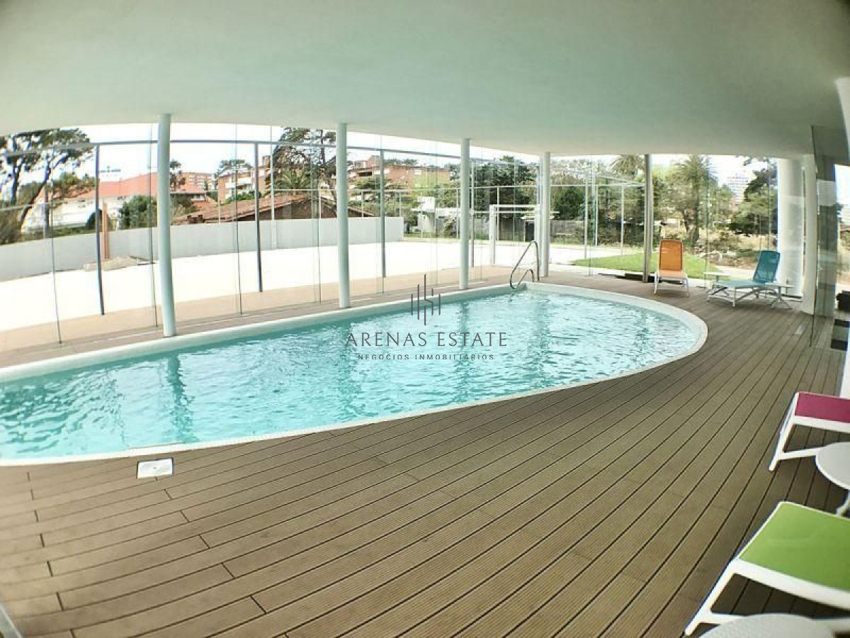 Apartamento ID.2150 - Apartamento en venta Playa Mansa 3 dormitorios