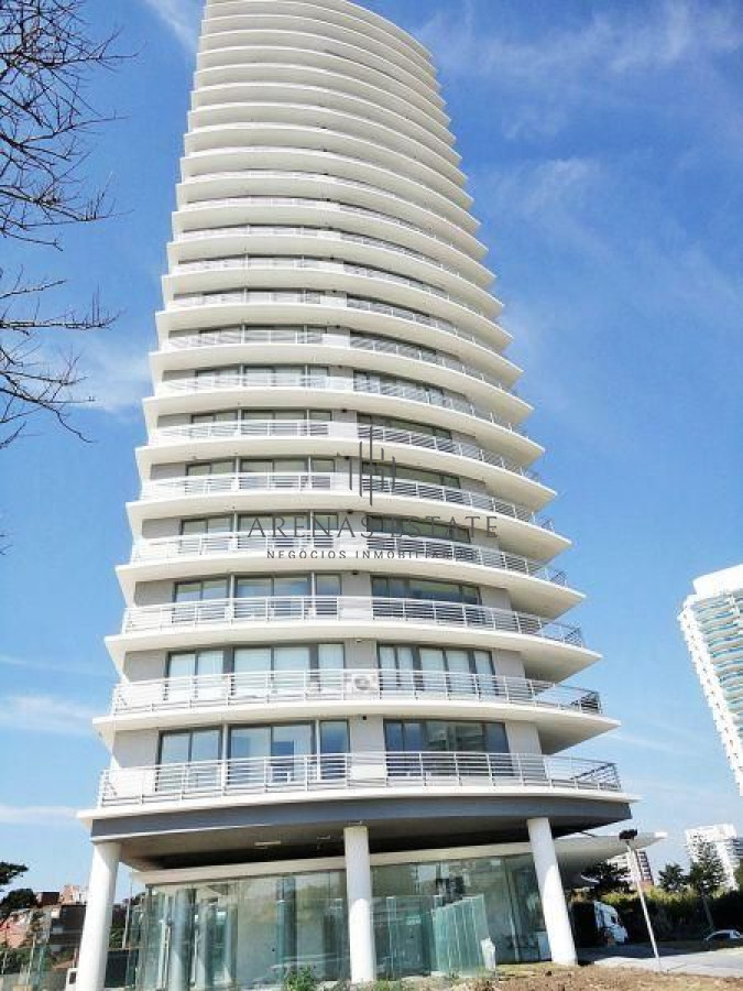 Apartamento ID.2150 - Apartamento en venta Playa Mansa 3 dormitorios