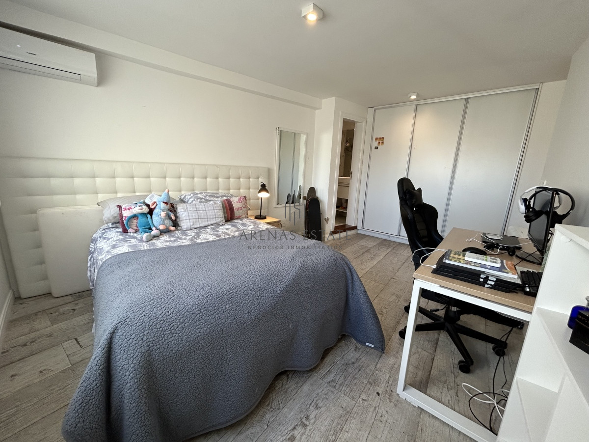 Apartamento ID.2156 - Apartamento pent house en venta de 3 dormitorios en Punta del Este 