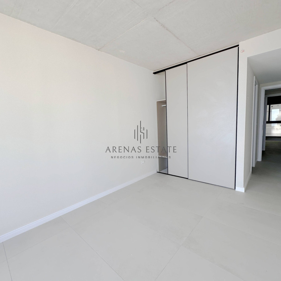 Apartamento ID.4448 - Apartamento de 2 dormitorios en venta, Playa Brava, Punta del Este