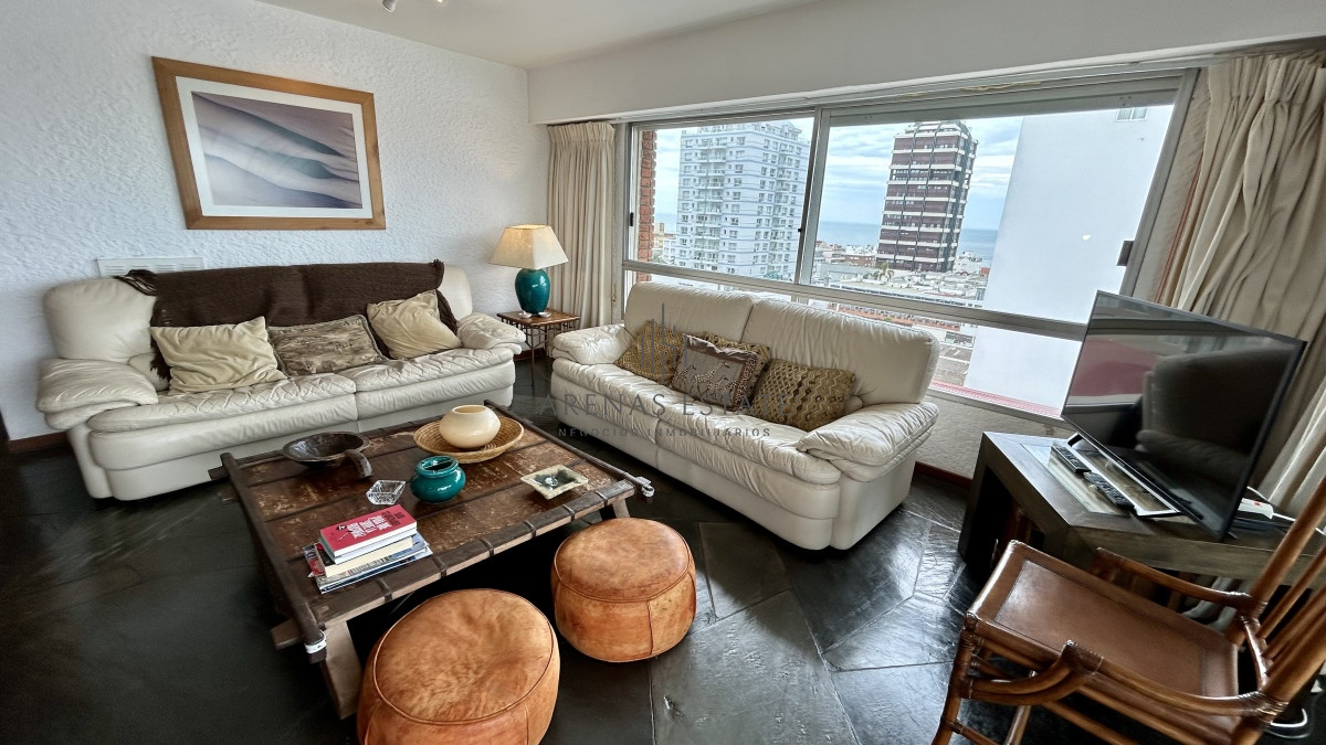 Apartamento ID.2158 - Apartamento de 3 dormitorios en venta, peninsula, puerto Punta del Este