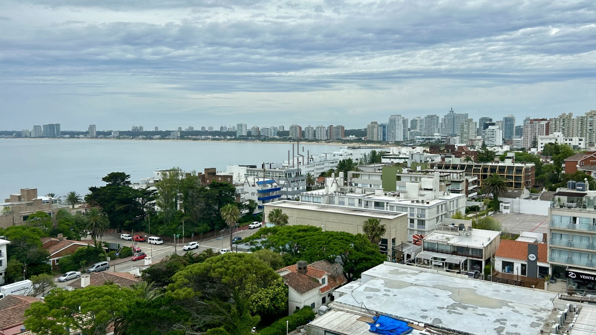 Apartamento ID.2158 - Apartamento de 3 dormitorios en venta, peninsula, puerto Punta del Este