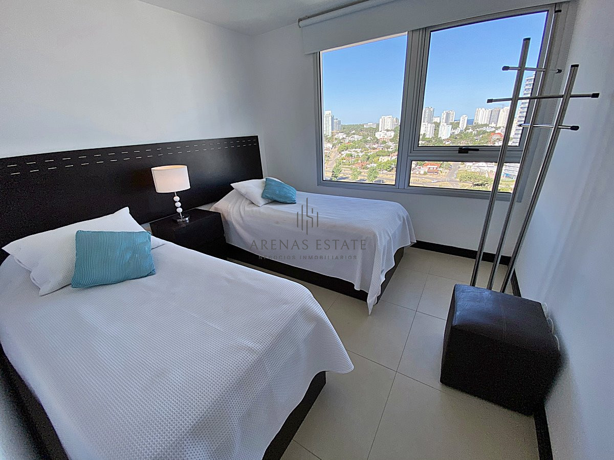 Apartamento ID.2151 - Hermoso apartamento de 3 dormitorios a pasos de Playa Mansa! 