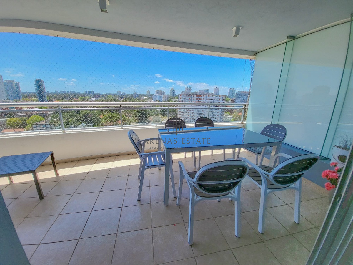 Apartamento ID.3036 - Apartamento de 3 dormitorios en venta Punta del Este