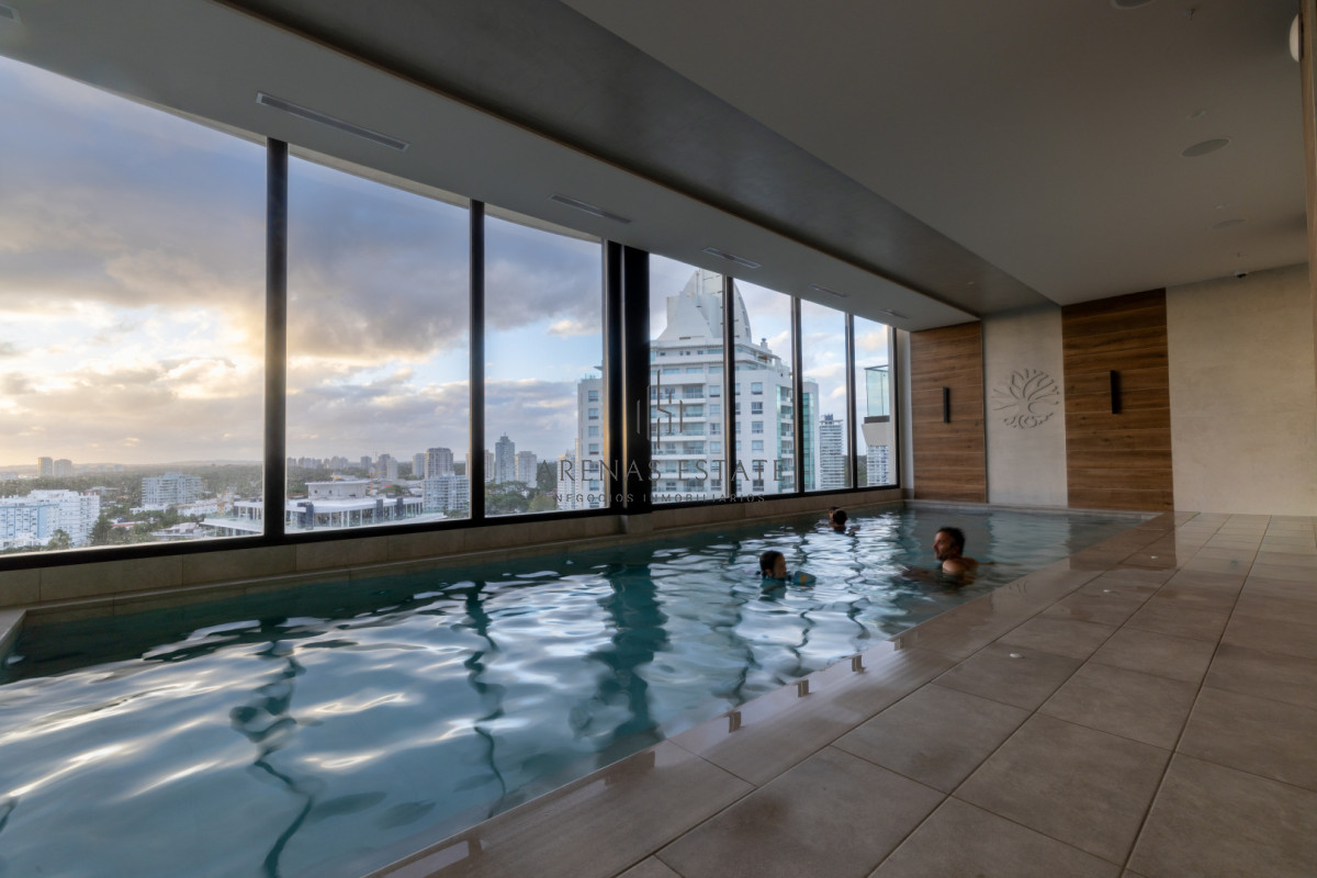 Apartamento ID.4448 - Apartamento de 2 dormitorios en venta, Playa Brava, Punta del Este