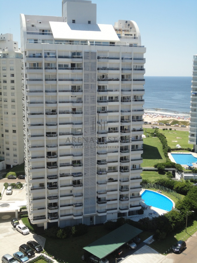 Apartamento ID.2156 - Apartamento pent house en venta de 3 dormitorios en Punta del Este 