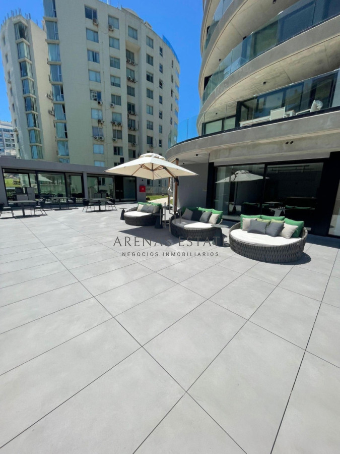 Apartamento ID.4448 - Apartamento de 2 dormitorios en venta, Playa Brava, Punta del Este