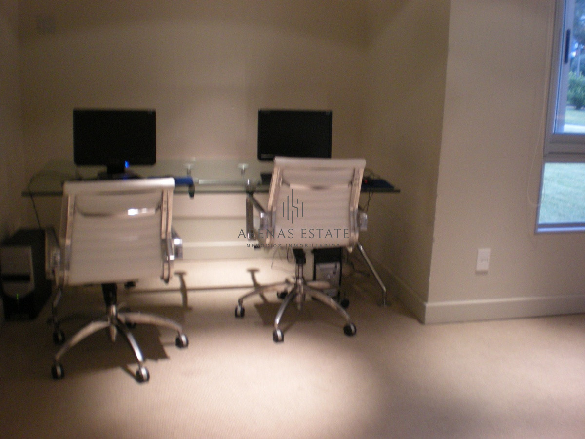 Apartamento ID.2155 - apartamento de 3 dormitorios y dependencia de servicio  
