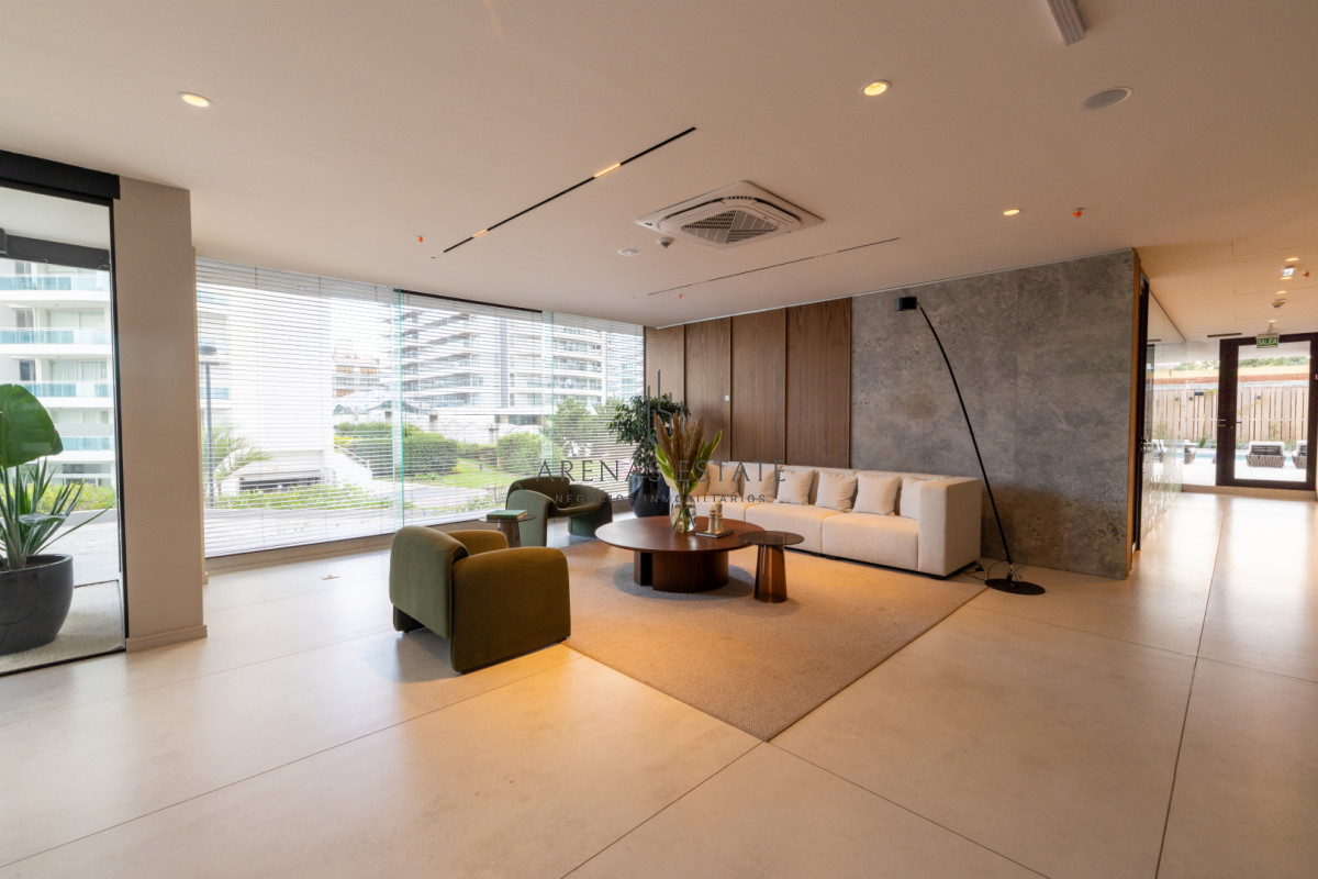 Apartamento ID.4448 - Apartamento de 2 dormitorios en venta, Playa Brava, Punta del Este