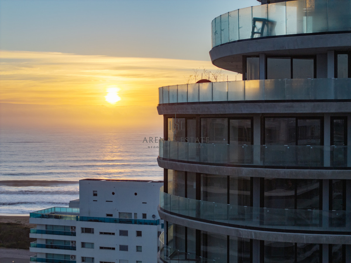 Apartamento ID.4448 - Apartamento de 2 dormitorios en venta, Playa Brava, Punta del Este