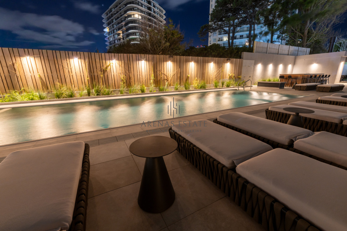 Apartamento ID.4448 - Apartamento de 2 dormitorios en venta, Playa Brava, Punta del Este