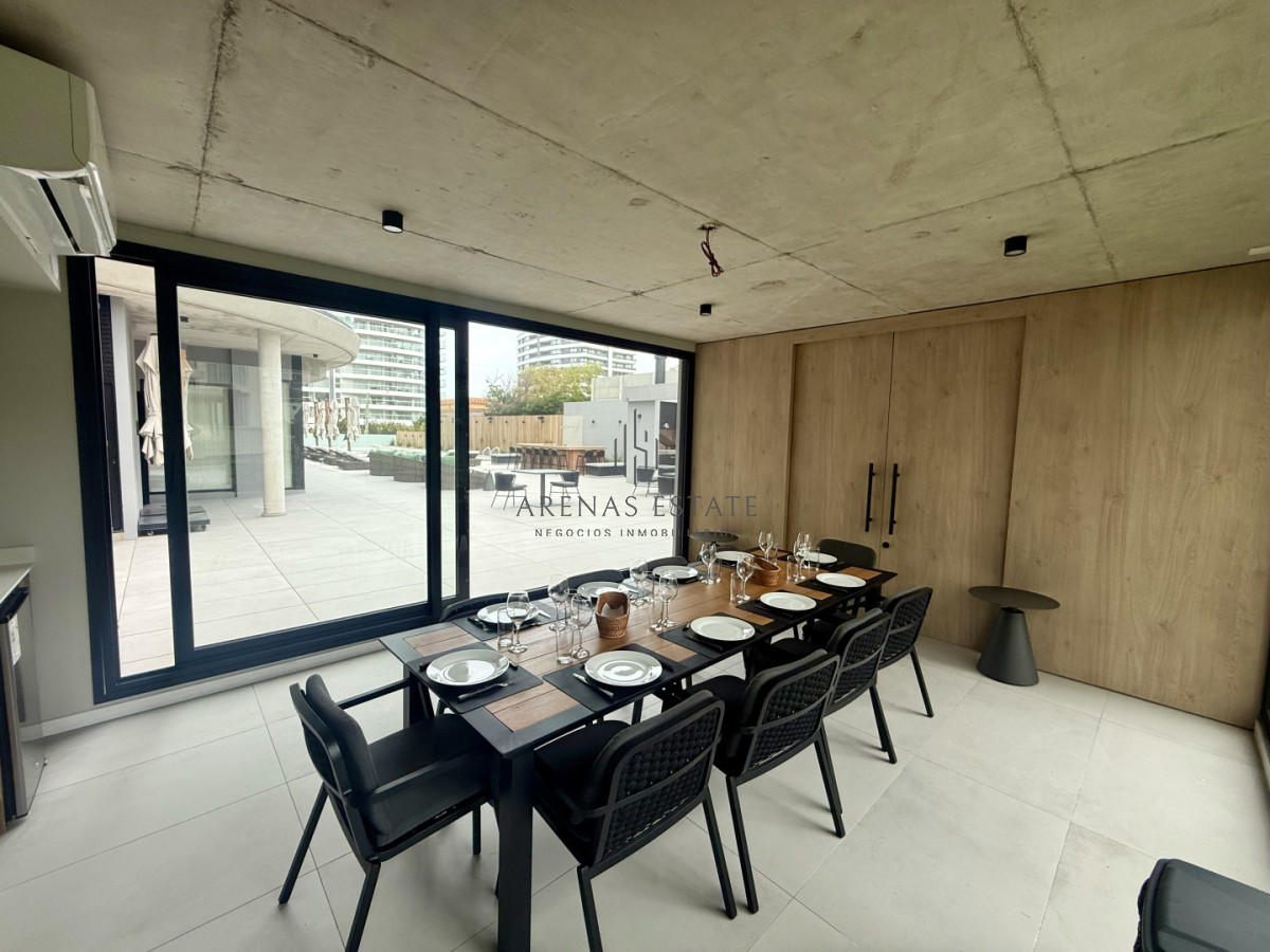 Apartamento ID.4448 - Apartamento de 2 dormitorios en venta, Playa Brava, Punta del Este