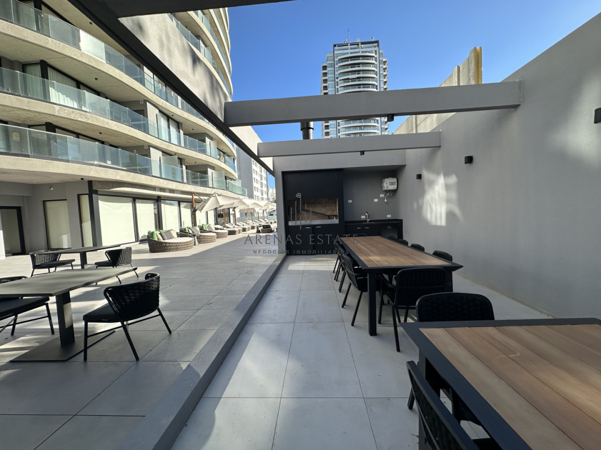 Apartamento ID.4448 - Apartamento de 2 dormitorios en venta, Playa Brava, Punta del Este