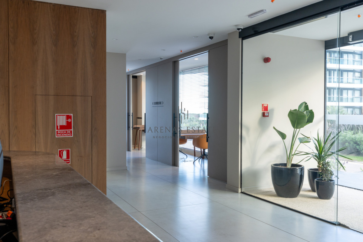 Apartamento ID.4448 - Apartamento de 2 dormitorios en venta, Playa Brava, Punta del Este