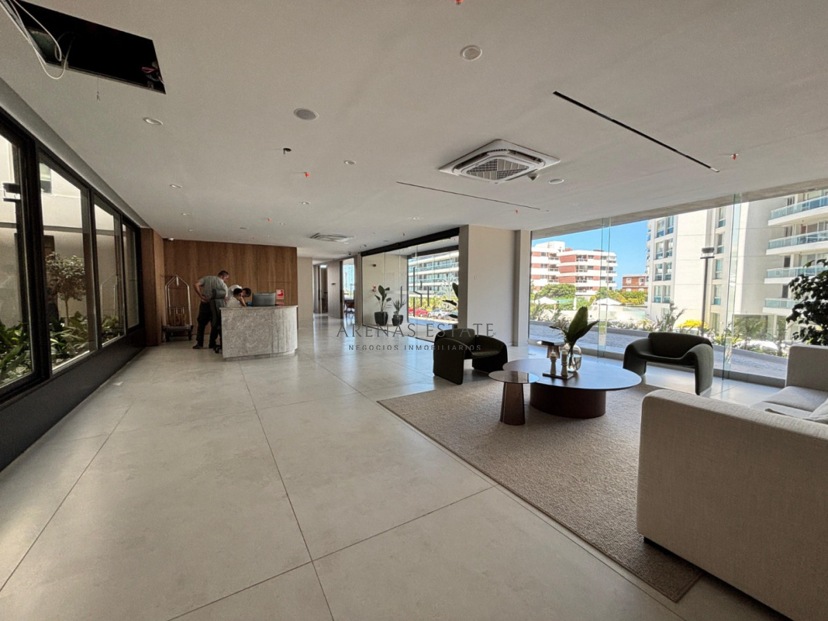 Apartamento ID.4448 - Apartamento de 2 dormitorios en venta, Playa Brava, Punta del Este