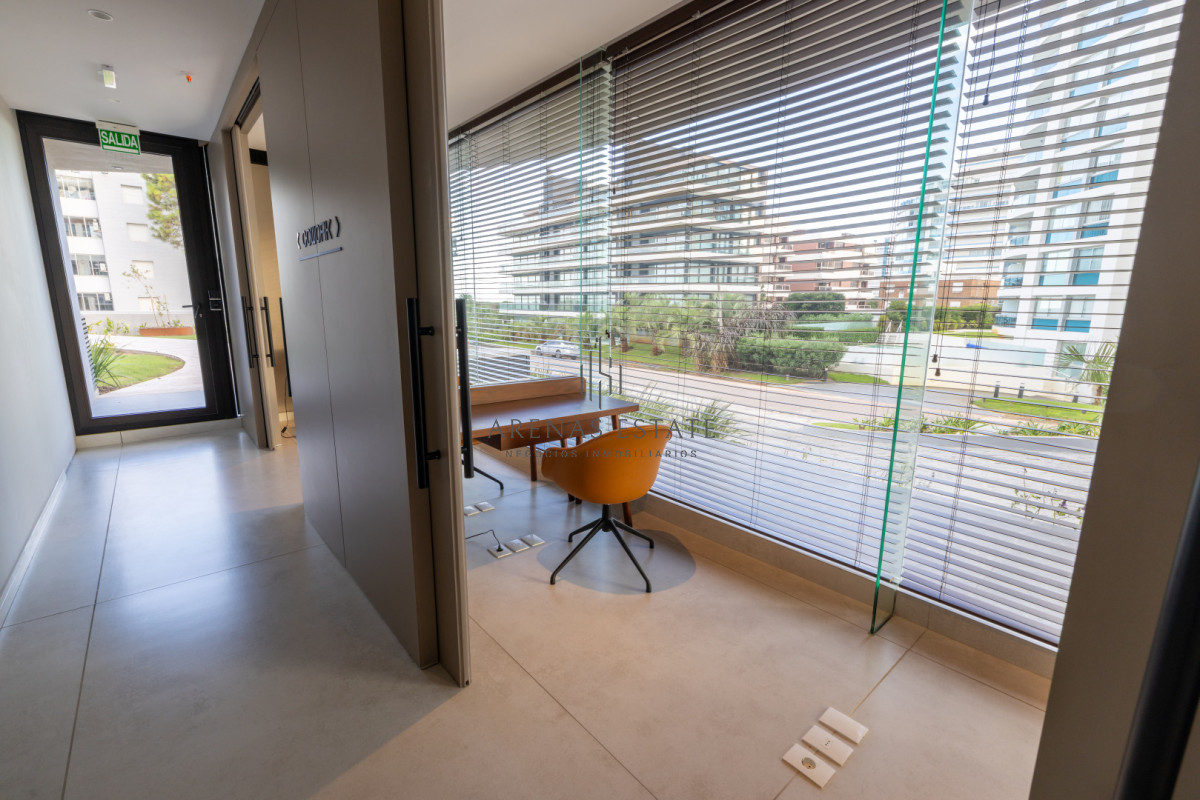 Apartamento ID.4448 - Apartamento de 2 dormitorios en venta, Playa Brava, Punta del Este