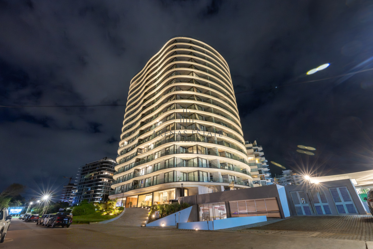 Apartamento ID.4448 - Apartamento de 2 dormitorios en venta, Playa Brava, Punta del Este