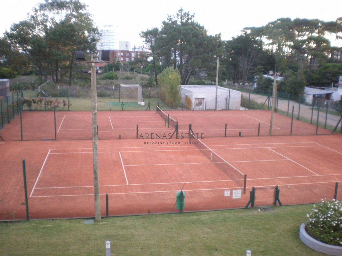 Apartamento ID.2155 - apartamento de 3 dormitorios y dependencia de servicio  