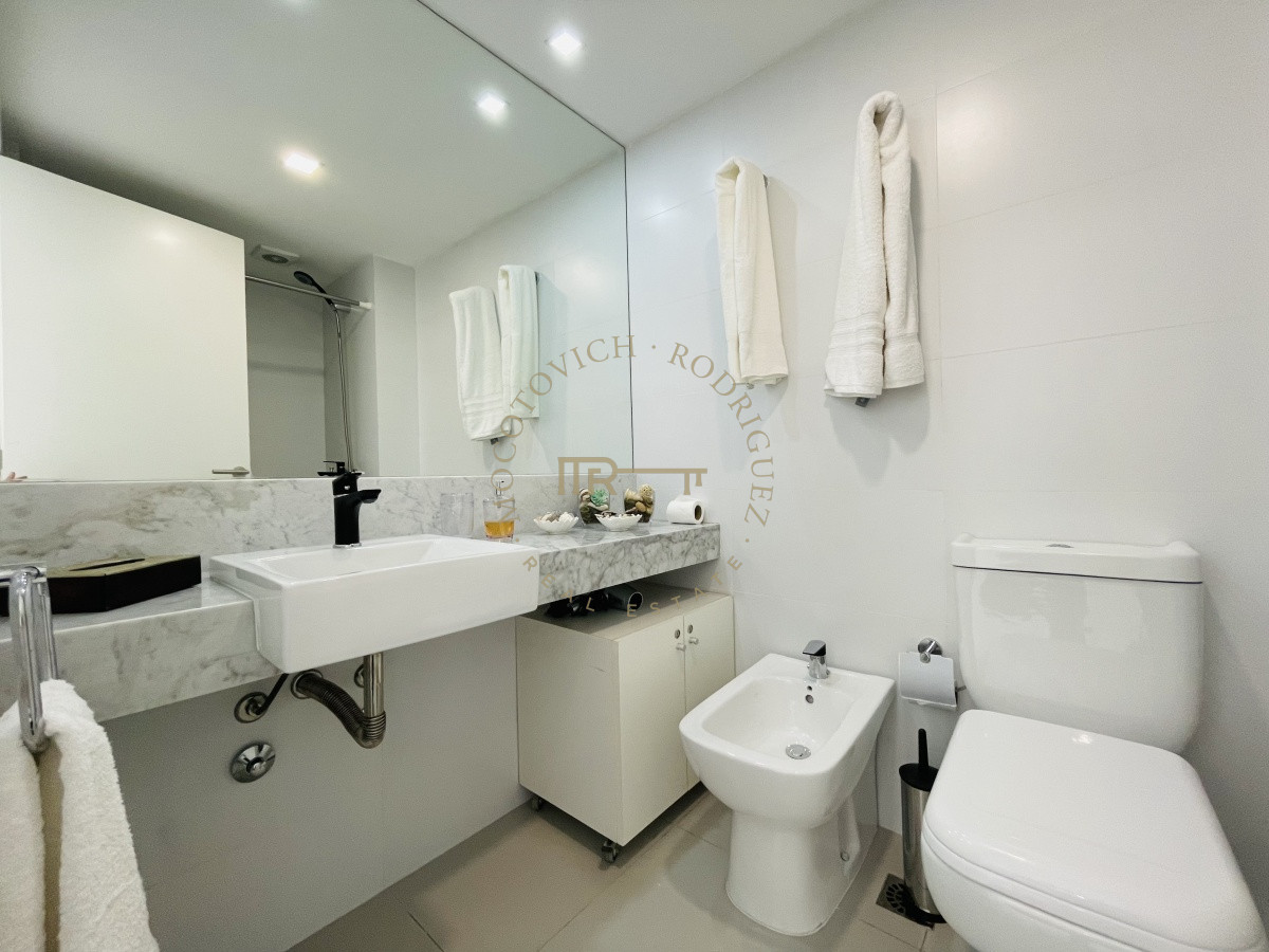 Apartamento ID.868 - Apartamento en venta en Playa Mansa Punta del Este