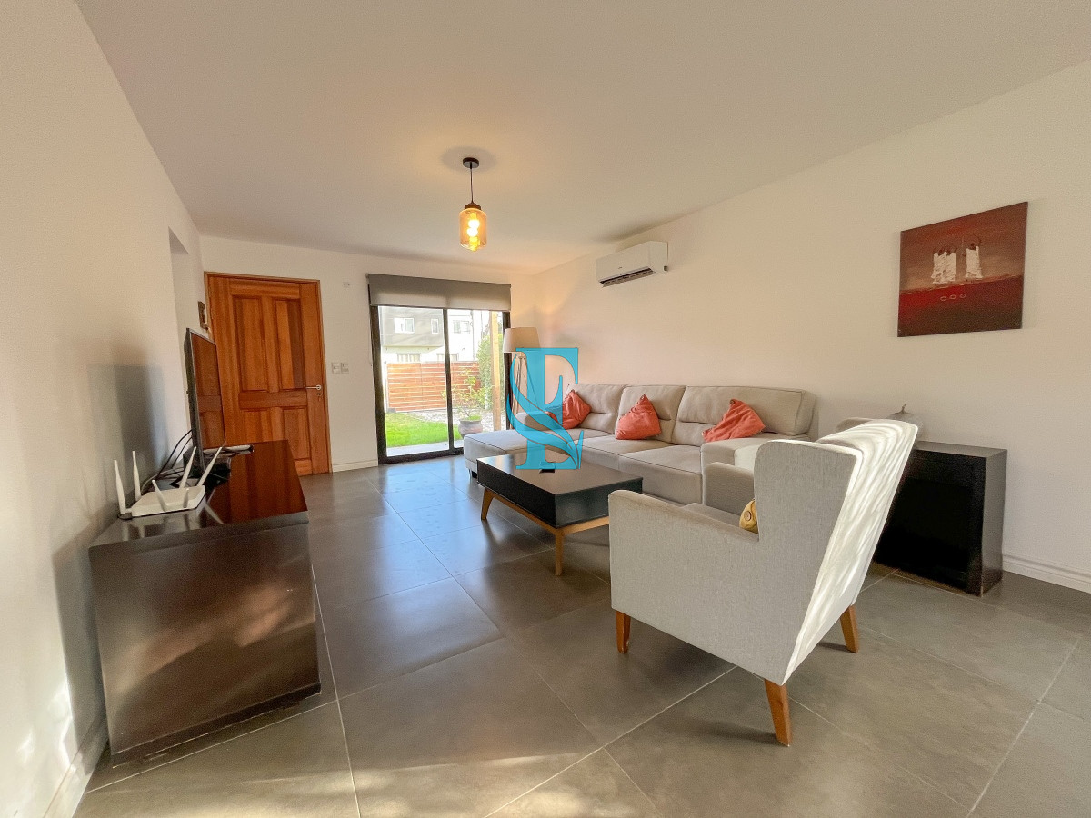 Casa ID.232 - Casa en venta, 3 dormitorios en Parque Burnett