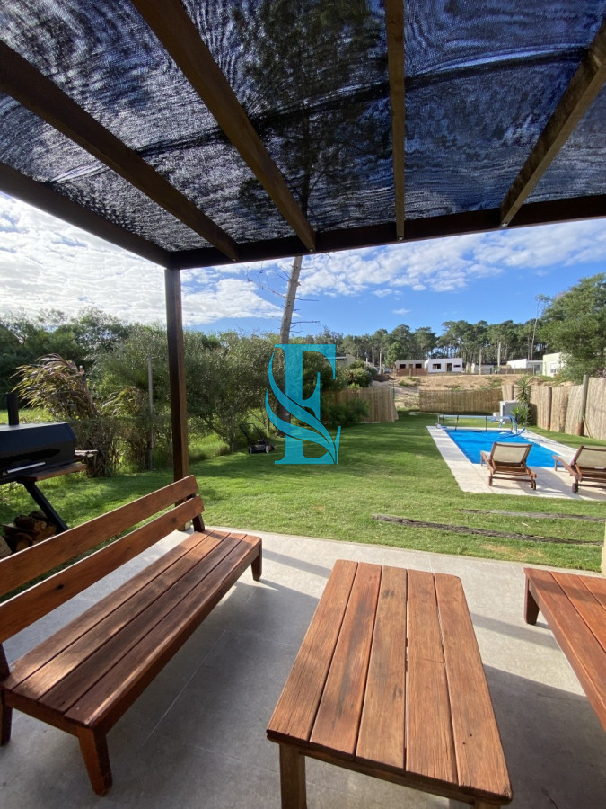 Casa ID.232 - Casa en venta, 3 dormitorios en Parque Burnett
