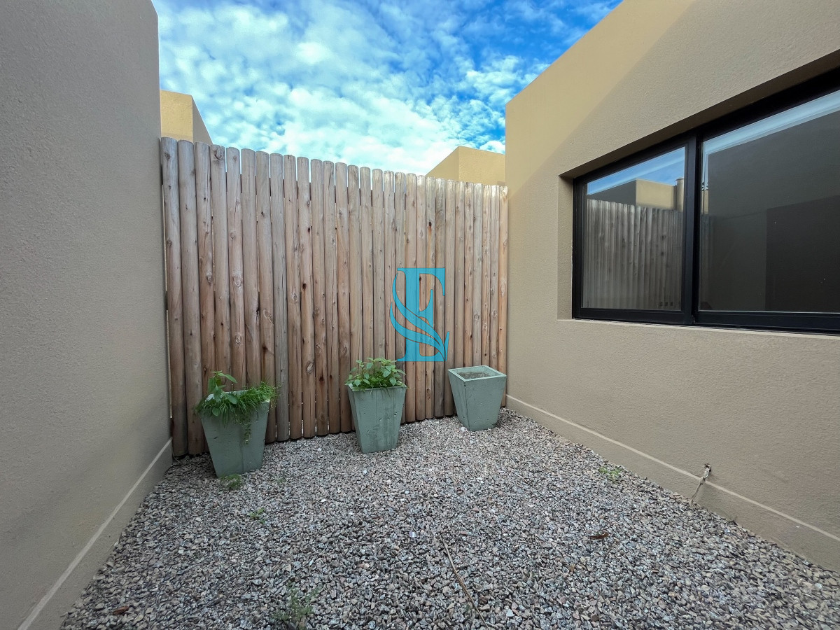 Casa ID.232 - Casa en venta, 3 dormitorios en Parque Burnett