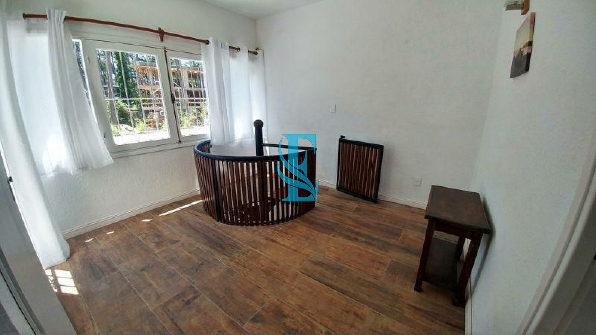 Casa ID.231 - Casa en venta Playa Mansa 3 dormitorios