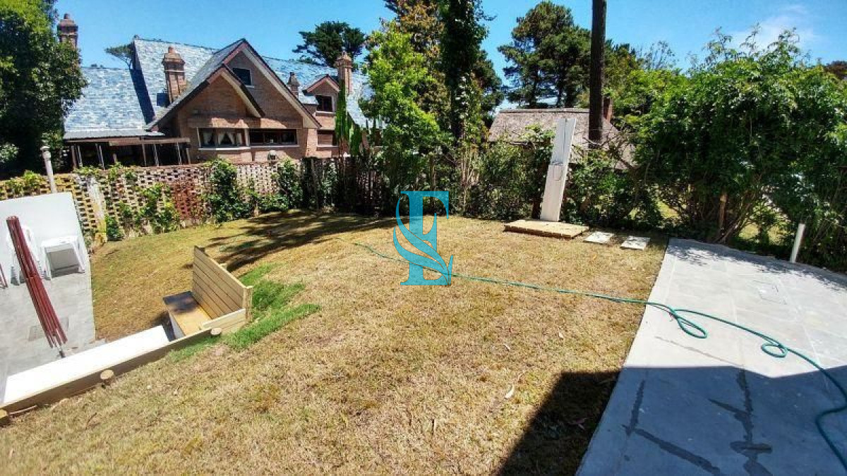 Casa ID.231 - Casa en venta Playa Mansa 3 dormitorios