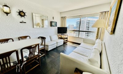 VENTA DE APARTAMENTO DE 1 DORMITORIO EN BRAVA FRENTE AL MAR PUNTA DEL ESTE