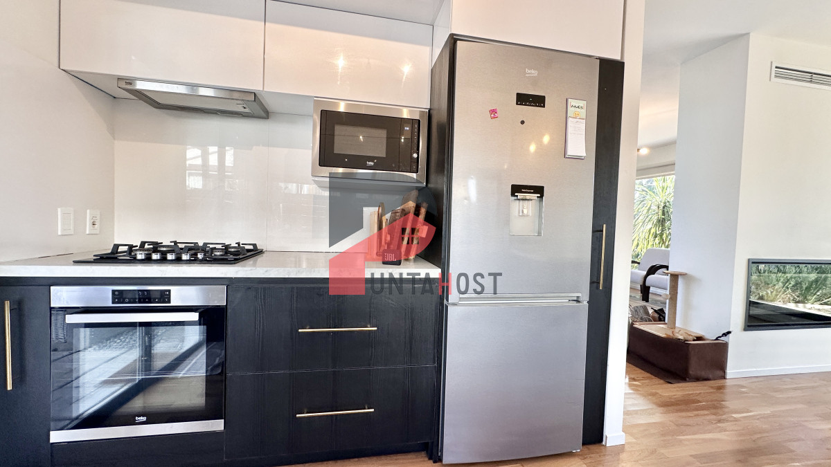 Casa ID.474 - Casa en venta y alquiler de 2 dormitorios en Punta del Este