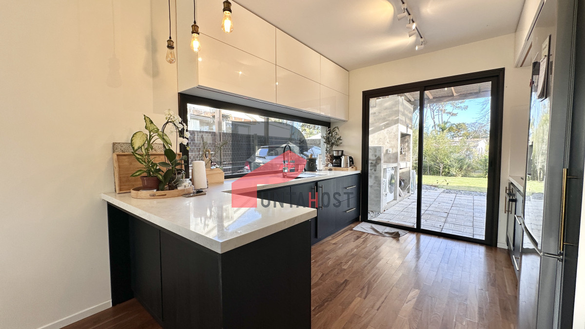 Casa ID.474 - Casa en venta y alquiler de 2 dormitorios en Punta del Este