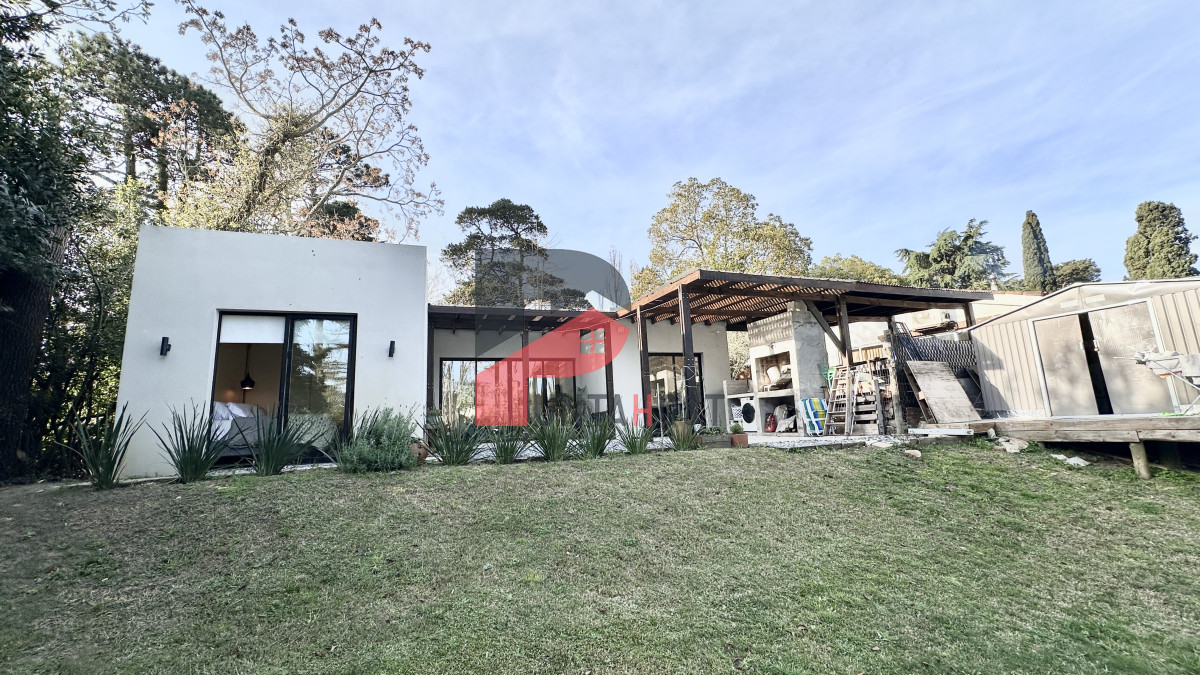 Casa ID.474 - Casa en venta y alquiler de 2 dormitorios en Punta del Este