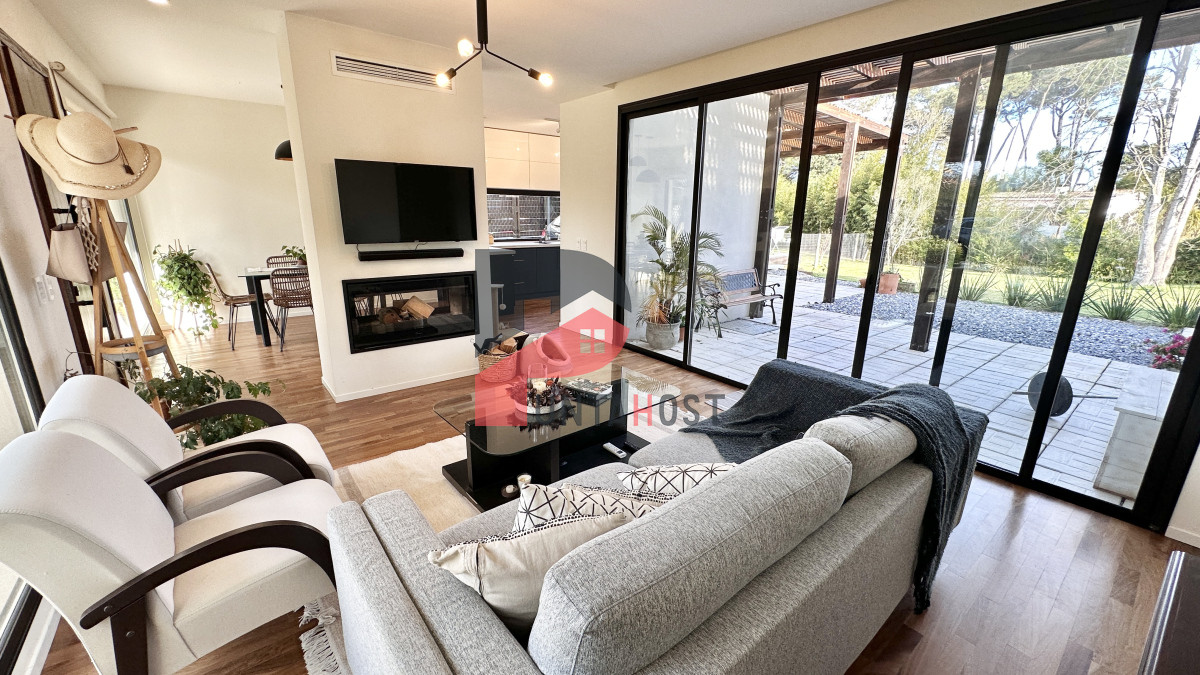 Casa ID.474 - Casa en venta y alquiler de 2 dormitorios en Punta del Este