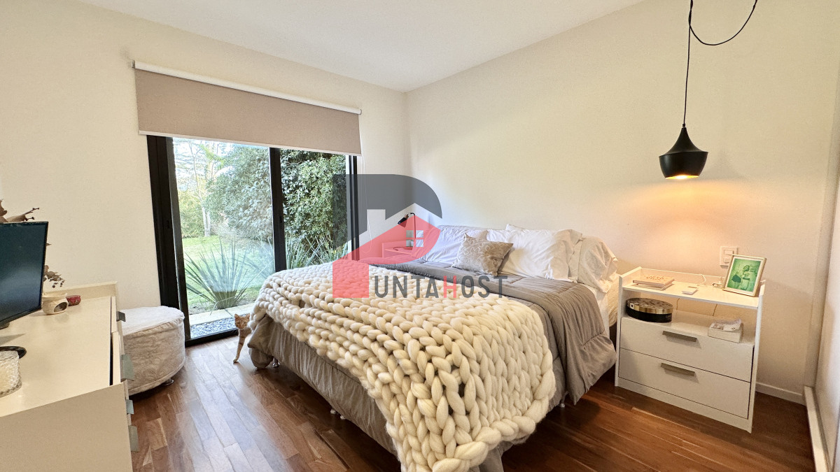 Casa ID.474 - Casa en venta y alquiler de 2 dormitorios en Punta del Este