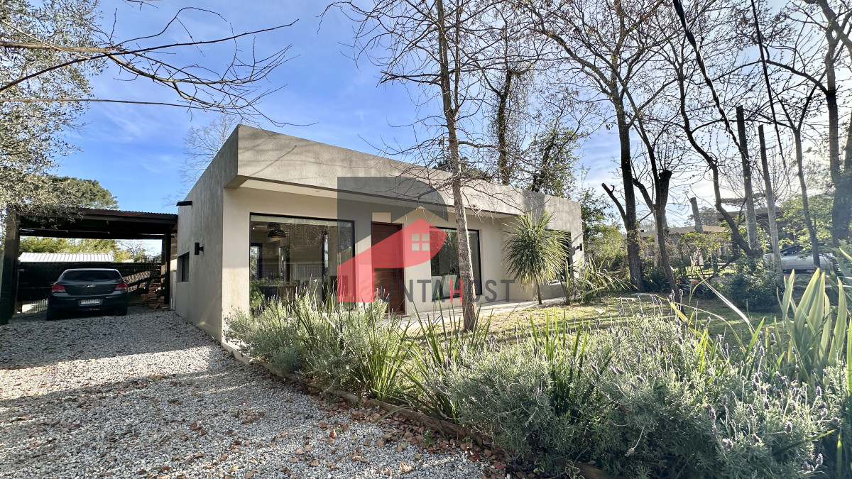 Casa ID.474 - Casa en venta y alquiler de 2 dormitorios en Punta del Este