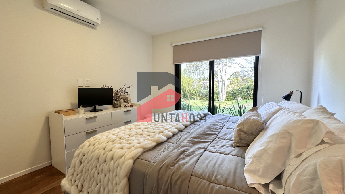 Casa ID.474 - Casa en venta y alquiler de 2 dormitorios en Punta del Este