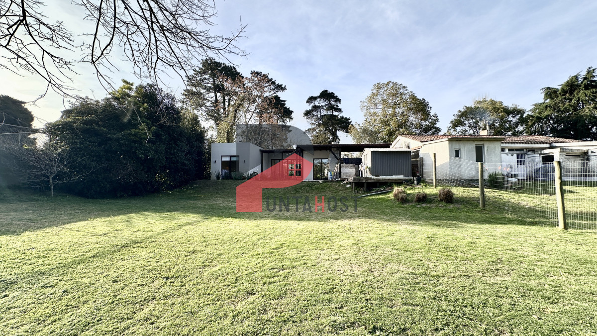 Casa ID.474 - Casa en venta y alquiler de 2 dormitorios en Punta del Este