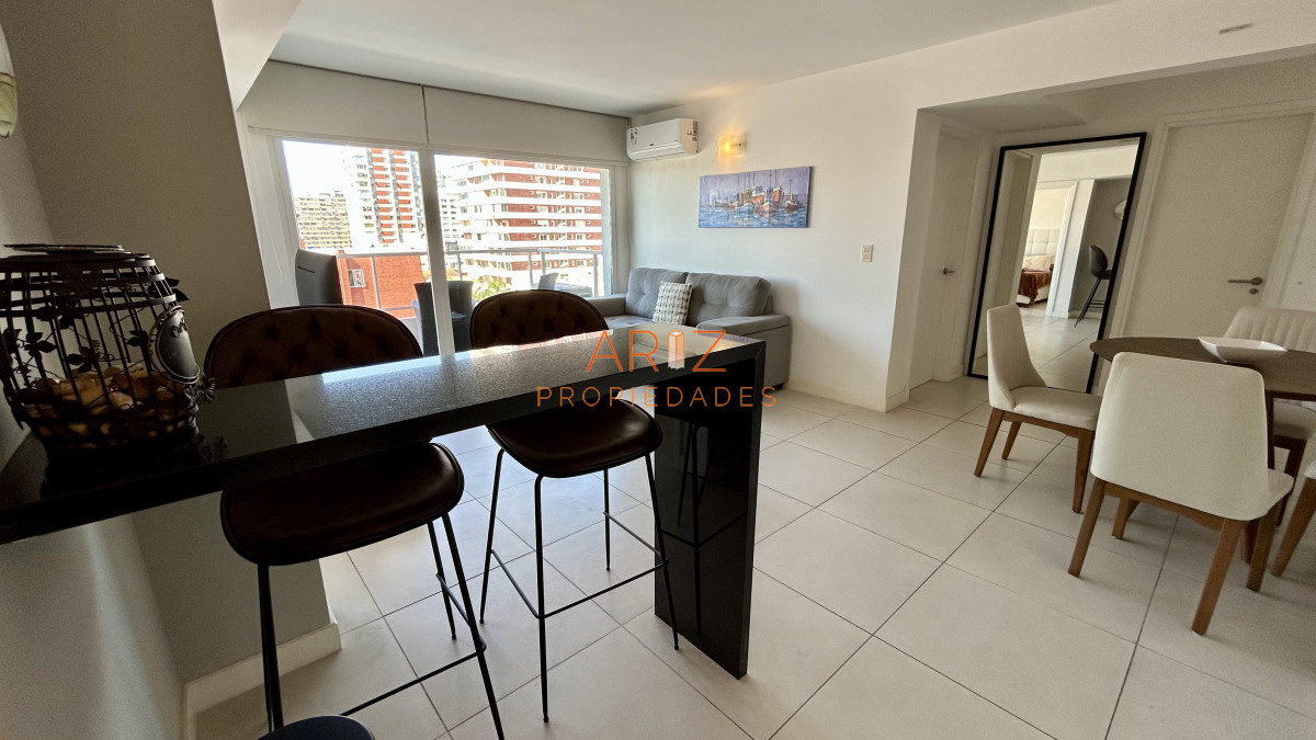 Apartamento ID.2163 - Venta Apartamento de dos 2 dormitorios a metros de playa brava y mansa en Punta del Este