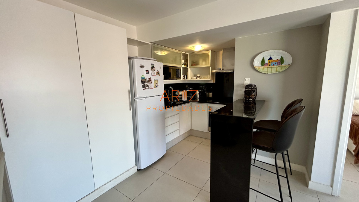 Apartamento ID.2163 - Venta Apartamento de dos 2 dormitorios a metros de playa brava y mansa en Punta del Este