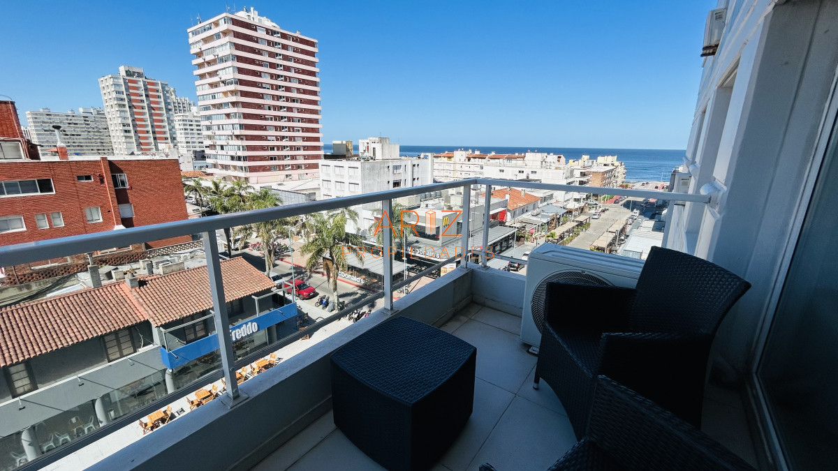 Apartamento ID.2163 - Venta Apartamento de dos 2 dormitorios a metros de playa brava y mansa en Punta del Este